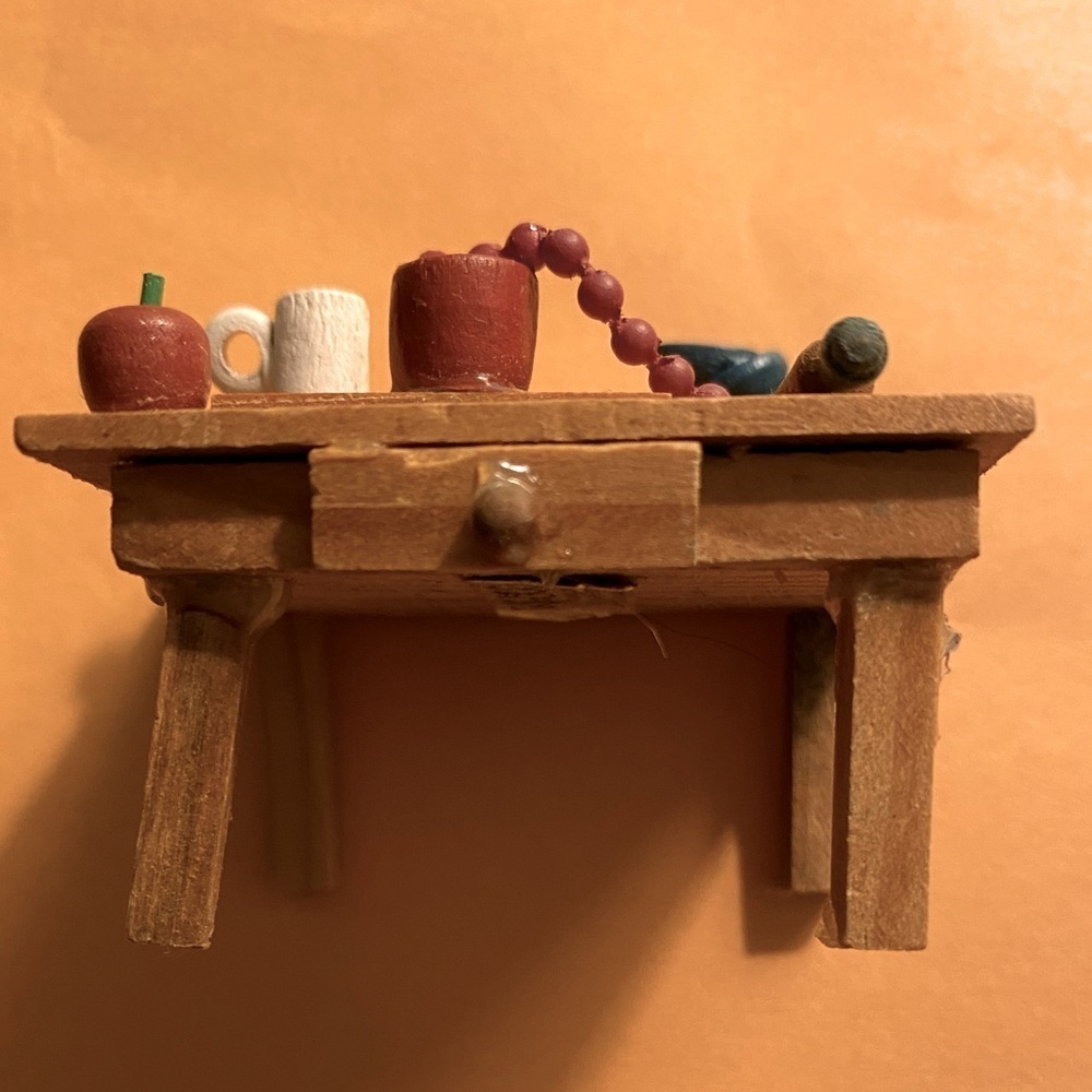 Enesco 1989 kitchen baking table island food prep miniatures doll house